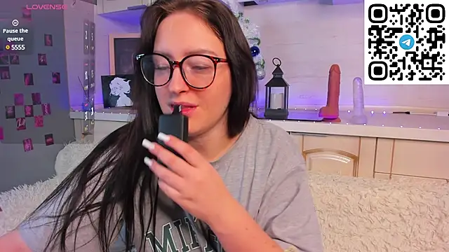 Snapshot of Kruela_Eva chatting on January 23, 11:26 pm Kruela Eva online show from January 23, 11:26 pm