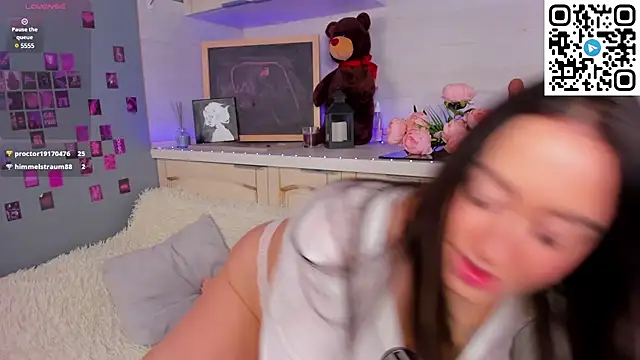 Snapshot of Kruela_Eva chatting on March 3, 11:35 pm Kruela Eva online show from March 3, 11:35 pm