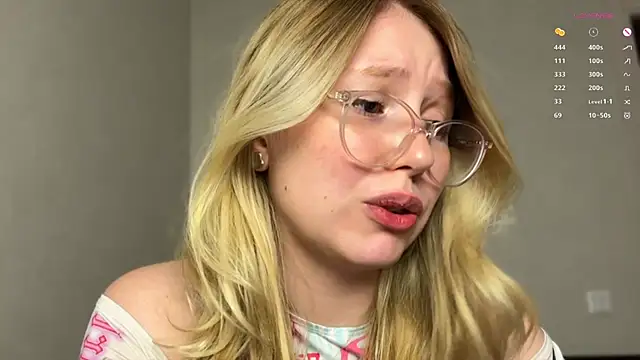 HoneyAudrey online show from January 29, 11:30 am