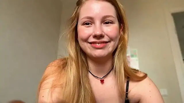 HoneyAudrey online show from May 22, 2:30 am