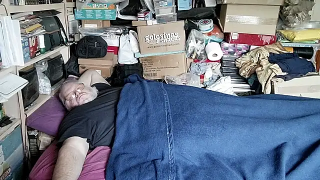 hadeszeuss2 online show from December 4, 2:26 pm