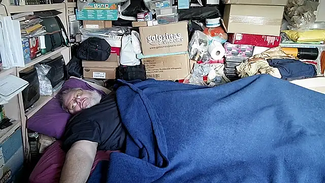 hadeszeuss2 online show from December 5, 2:14 pm