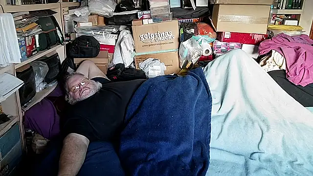 hadeszeuss2 online show from January 18, 2:54 pm