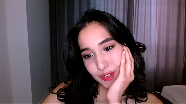 Snapshot of Li_noen chatting on December 11, 4:39 am Li noen online show from December 11, 4:39 am