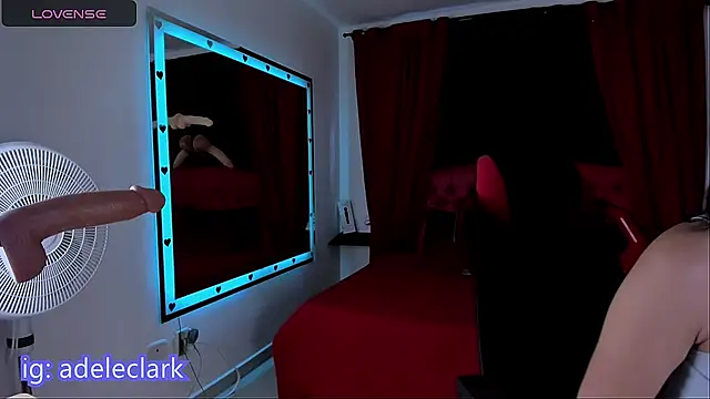 Snapshot of adele_clark chatting on January 31, 8:33 pm adele clark online show from January 31, 8:33 pm