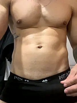 Lb20gostoso online show from October 9, 4:21 am