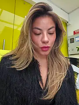 Karen San Miguel online show from October 24, 7:43 pm