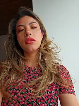 Karen San Miguel online show from November 25, 6:30 pm