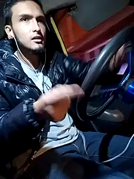 Snapshot of mosmar_20 chatting on January 29, 12:33 am mosmar 20 online show from January 29, 12:33 am