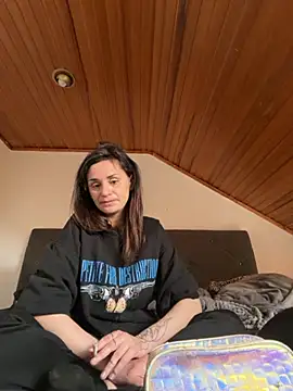 JeSuisUnTapin online show from April 16, 10:27 am