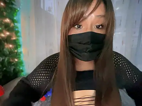 Snapshot of LunaXoxo chatting on January 4, 11:17 pm LunaXoxo online show from January 4, 11:17 pm