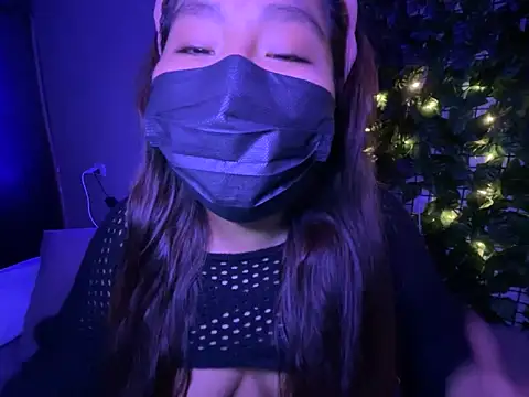 Snapshot of LunaXoxo chatting on March 23, 12:36 am LunaXoxo online show from March 23, 12:36 am