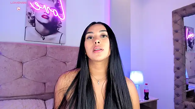 Cameliaa Smiith online show from January 30, 9:47 am