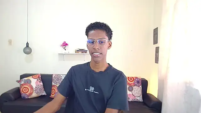 maiki18  online show from January 17, 1:35 pm