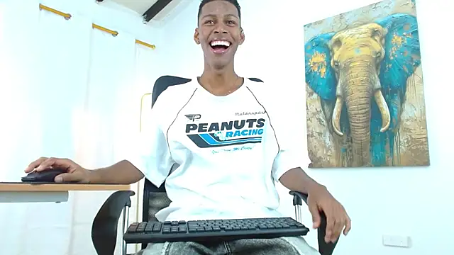 maiki18  online show from September 13, 2:06 pm