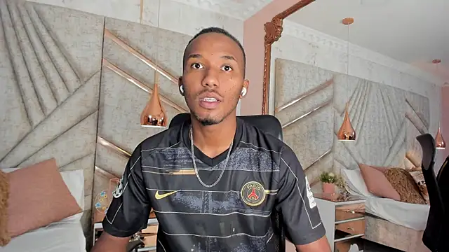 Snapshot of JamesParck chatting on January 7, 12:20 pm JamesParck online show from January 7, 12:20 pm