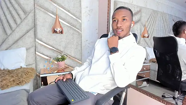 Snapshot of JamesParck chatting on January 10, 12:15 pm JamesParck online show from January 10, 12:15 pm