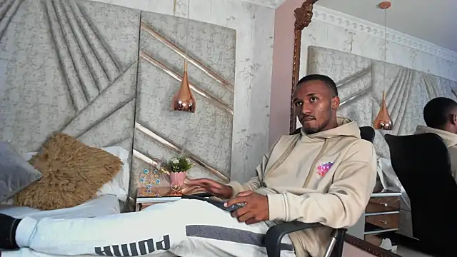 Snapshot of JamesParck chatting on January 19, 3:42 pm JamesParck online show from January 19, 3:42 pm