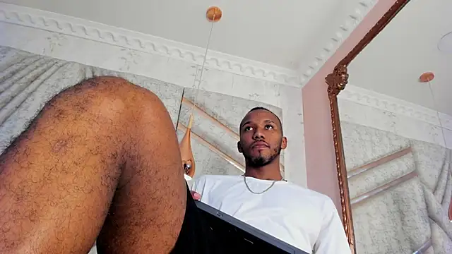 Snapshot of JamesParck chatting on March 20, 6:42 pm JamesParck online show from March 20, 6:42 pm