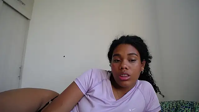 Snapshot of Dena_k_ chatting on January 10, 10:25 pm Dena k  online show from January 10, 10:25 pm