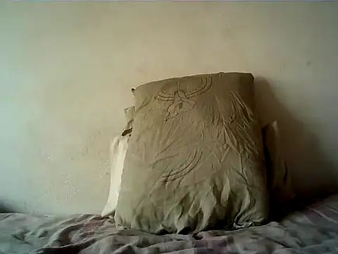 Snapshot of Twinkboy_28 chatting on March 9, 4:33 pm Twinkboy 28 online show from March 9, 4:33 pm