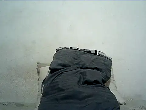 Snapshot of Twinkboy_28 chatting on March 16, 12:45 am Twinkboy 28 online show from March 16, 12:45 am