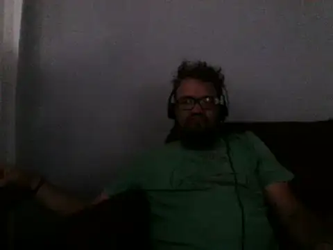 Snapshot of LECHEBALLS chatting on March 5, 5:53 pm LECHEBALLS online show from March 5, 5:53 pm