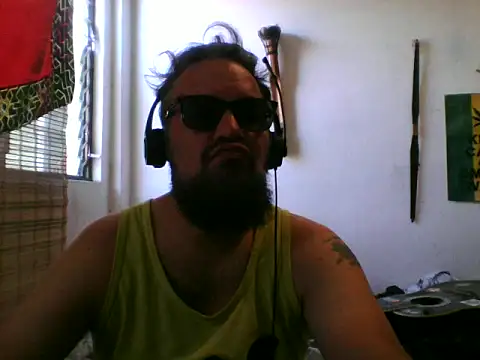 Snapshot of LECHEBALLS chatting on April 3, 5:00 pm LECHEBALLS online show from April 3, 5:00 pm