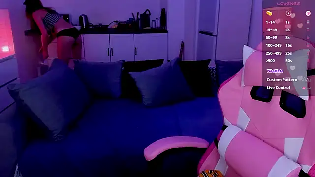 tenderdreams online show from November 25, 6:41 pm