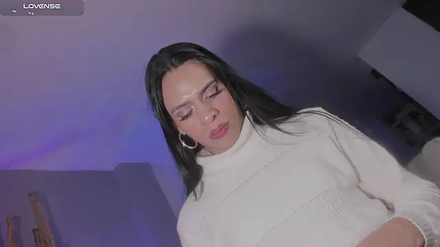 danna v online show from March 2, 9:32 pm