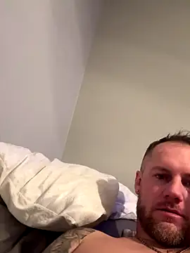 Freakslut007 online show from December 3, 7:54 am