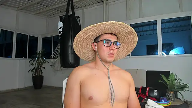 owengray2n online show from December 10, 12:50 am