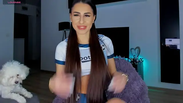 Snapshot of K_chic chatting on February 6, 4:58 pm K chic online show from February 6, 4:58 pm