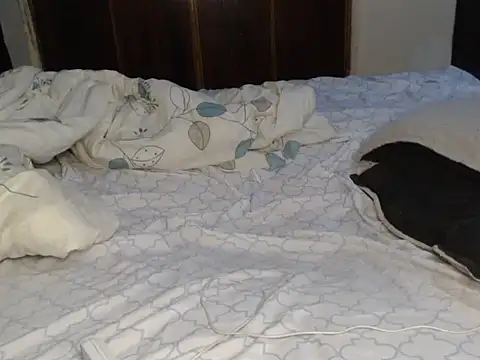 booty lolah  online show from March 10, 2:00 pm