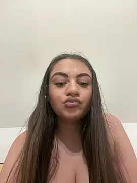 Snapshot of ayshalove chatting on February 17, 3:42 pm ayshalove online show from February 17, 3:42 pm