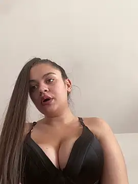 Snapshot of ayshalove chatting on February 24, 1:42 pm ayshalove online show from February 24, 1:42 pm