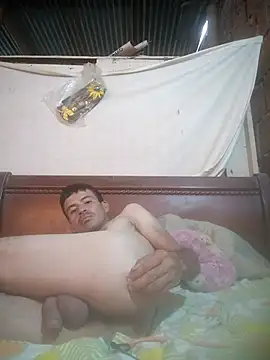 Snapshot of Vergon2cm chatting on November 4, 2:49 pm Vergon2cm online show from November 4, 2:49 pm