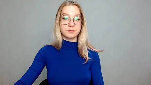 Snapshot of cindi_hot chatting on February 19, 7:28 am cindi hot online show from February 19, 7:28 am