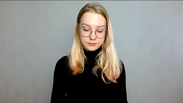 Snapshot of cindi_hot chatting on March 6, 11:36 am cindi hot online show from March 6, 11:36 am