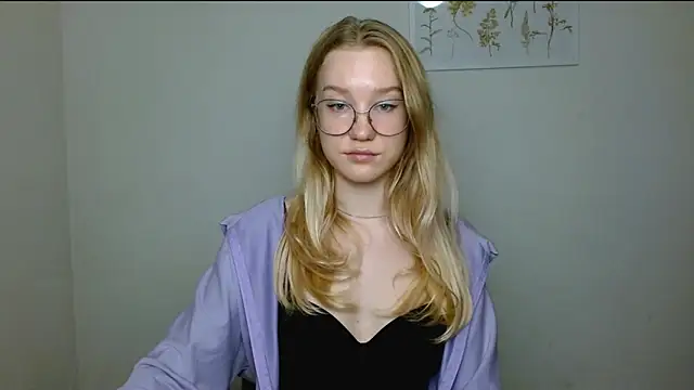 Snapshot of cindi_hot chatting on October 7, 11:51 am cindi hot online show from October 7, 11:51 am