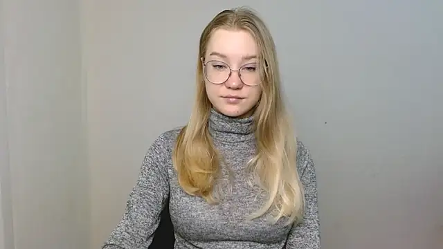 cindi hot online show from April 10, 9:25 am