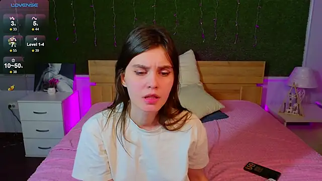 SusieMorris online show from December 4, 8:12 am