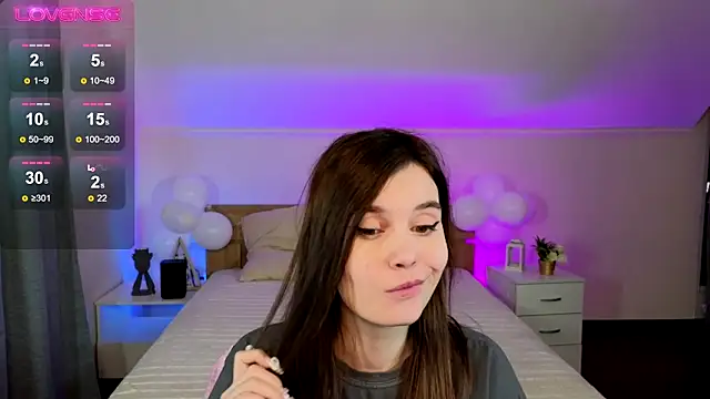 Snapshot of SusieMorris chatting on February 25, 8:14 am SusieMorris online show from February 25, 8:14 am