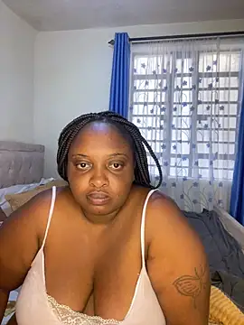 Snapshot of thickyelliana chatting on March 3, 11:00 am thickyelliana online show from March 3, 11:00 am