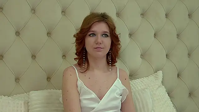 Snapshot of LessySmith chatting on February 23, 4:46 pm LessySmith online show from February 23, 4:46 pm