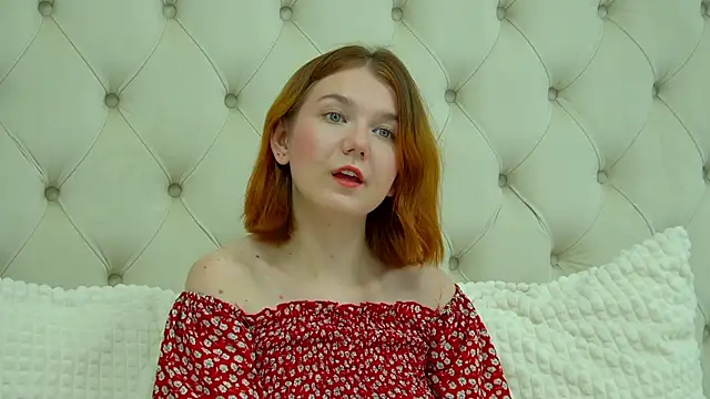 Snapshot of LessySmith chatting on September 12, 4:18 pm LessySmith online show from September 12, 4:18 pm