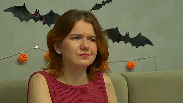 Snapshot of LessySmith chatting on November 2, 4:31 pm LessySmith online show from November 2, 4:31 pm