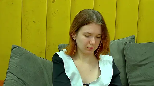 Snapshot of LessySmith chatting on November 8, 4:23 am LessySmith online show from November 8, 4:23 am