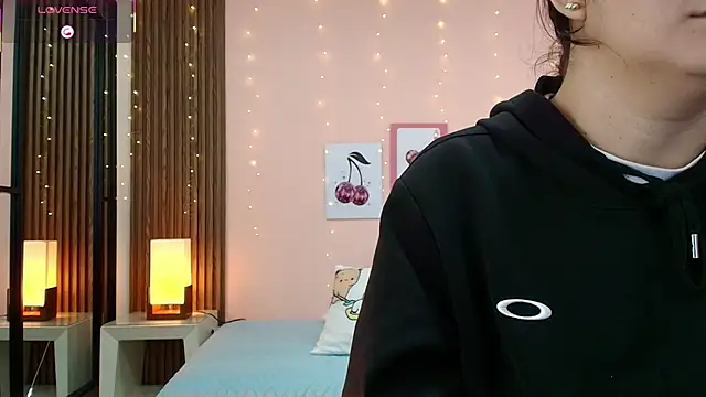 alina martinelli online show from April 12, 10:31 am