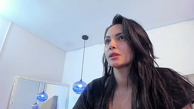 Snapshot of kareena_basu chatting on March 12, 9:45 pm kareena basu online show from March 12, 9:45 pm